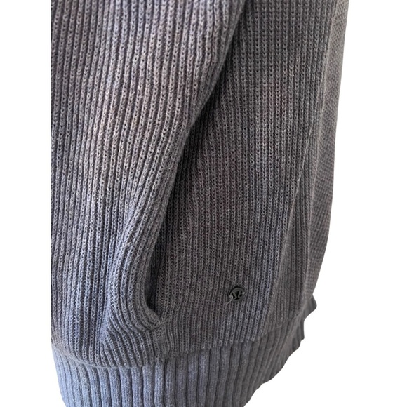 LULULEMON TURTLENECK SZ 4 - Picture 4 of 9